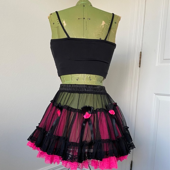 Tripp nyc pink rose tutu skirt one size fits all - Picture 4 of 5